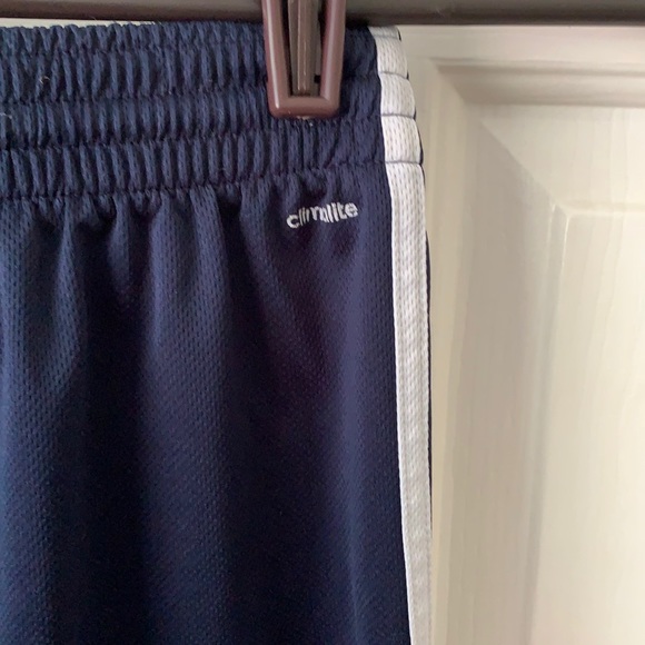 Kids 10/12 adidas shorts - Picture 4 of 5